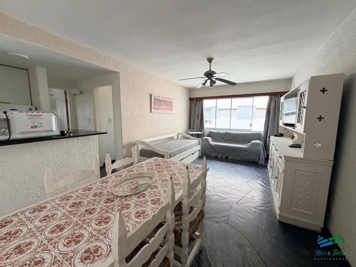 En venta apartamento 1 dormtorio en playa Mansa, Punta del Este