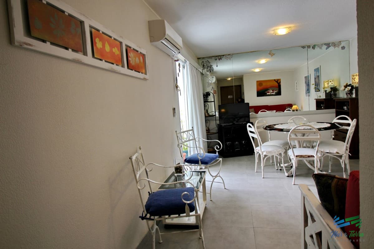 En  alquiler y venta. .muy lindo apto en el corazón de la Península