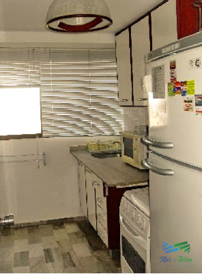 Vendo apartamento 1 dormitorio con servicios, a metros de los Dedos y Peninsula, Punta del Este