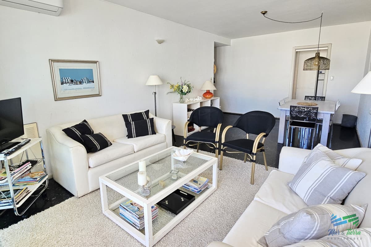 APARTAMENTO 2 DORMITORIOS, VISTA AL PUERTO DE PUNTA DEL ESTE, PENÍNSULA