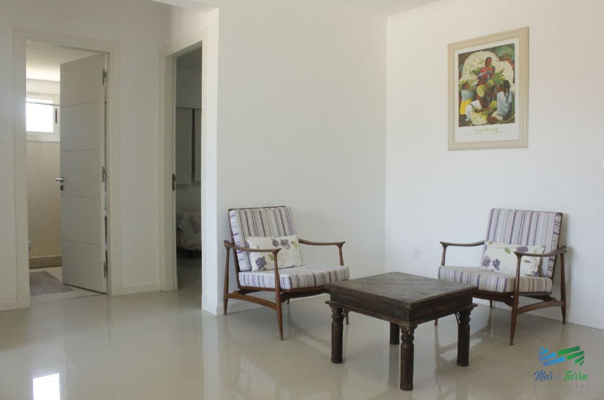 En venta apartamento 2 dormitorios con parrillero propio y piscina en San Rafael, Punta del Este.
