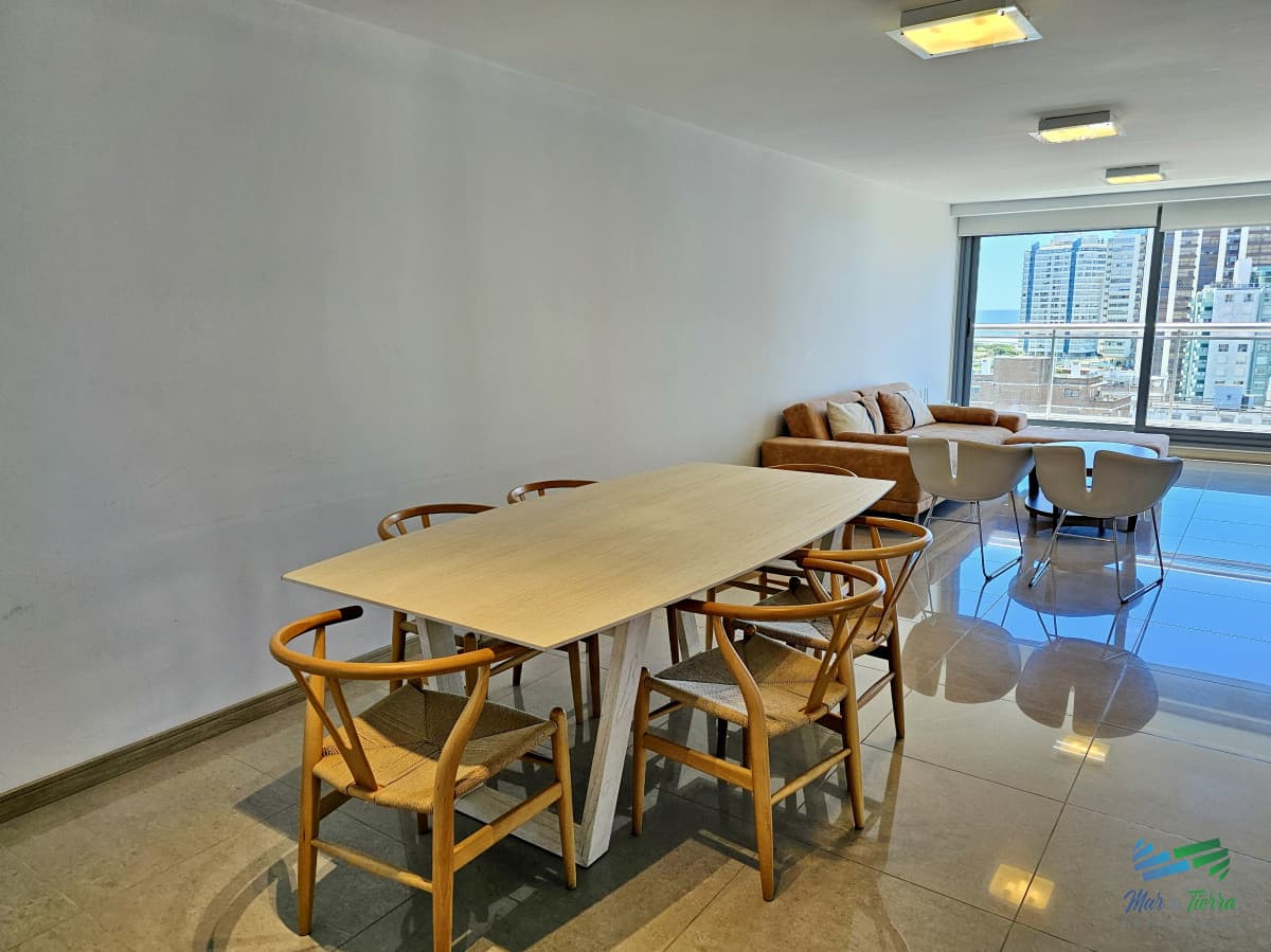 Venta de apartamento 2 dormitorios en Onix Punta del este playa Brava