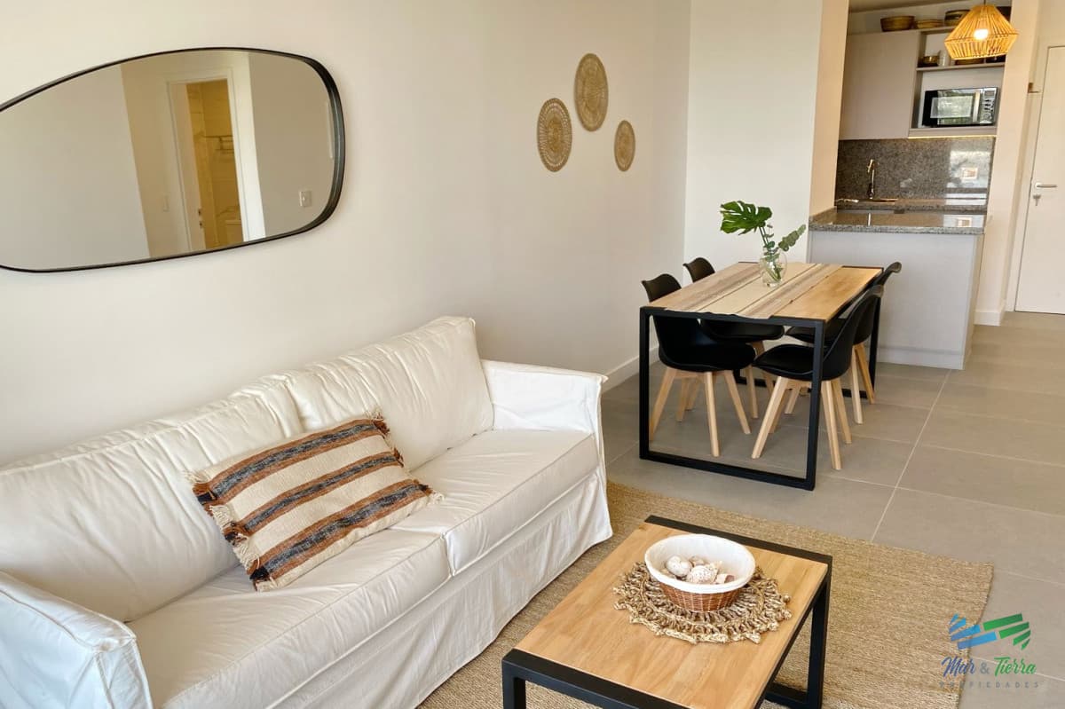 ALQUILER DE VERANO DISPONIBLE 2026, 1 DORMITORIO Y MEDIO, FULL AMENITIES, PUNTA DEL ESTE!