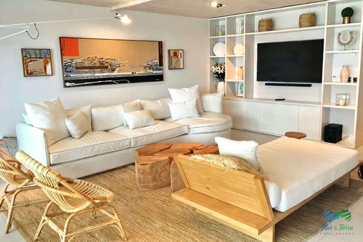 DEPARTAMENTO CON PISCINA PROPIA EN VENTA, 3 DORMITORIOS EN SUITE, PUNTA DEL ESTE