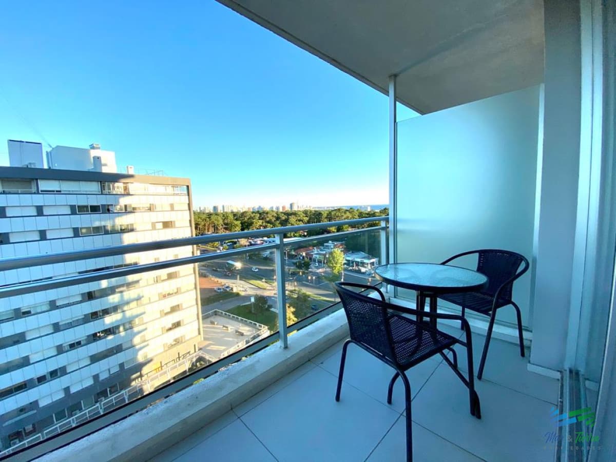 ALQUILER ANUAL, EDIFICIO CON SERVICIOS, 1 DORMITORIO, PUNTA DEL ESTE-