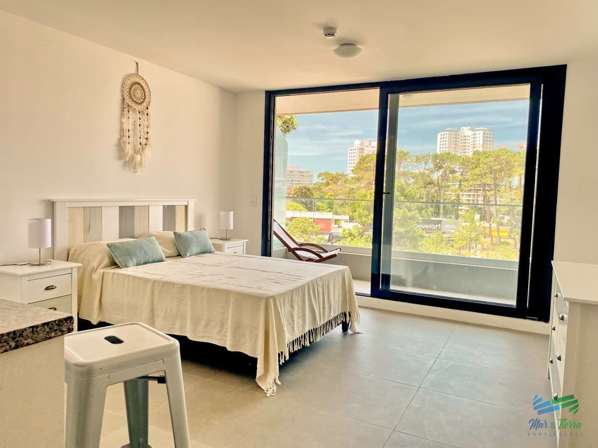 APARTAMENTO MONOAMBIENTE EN VENTA, MODERNO, EDIFICIO FULL AMENITIES, PUNTA DEL ESTE