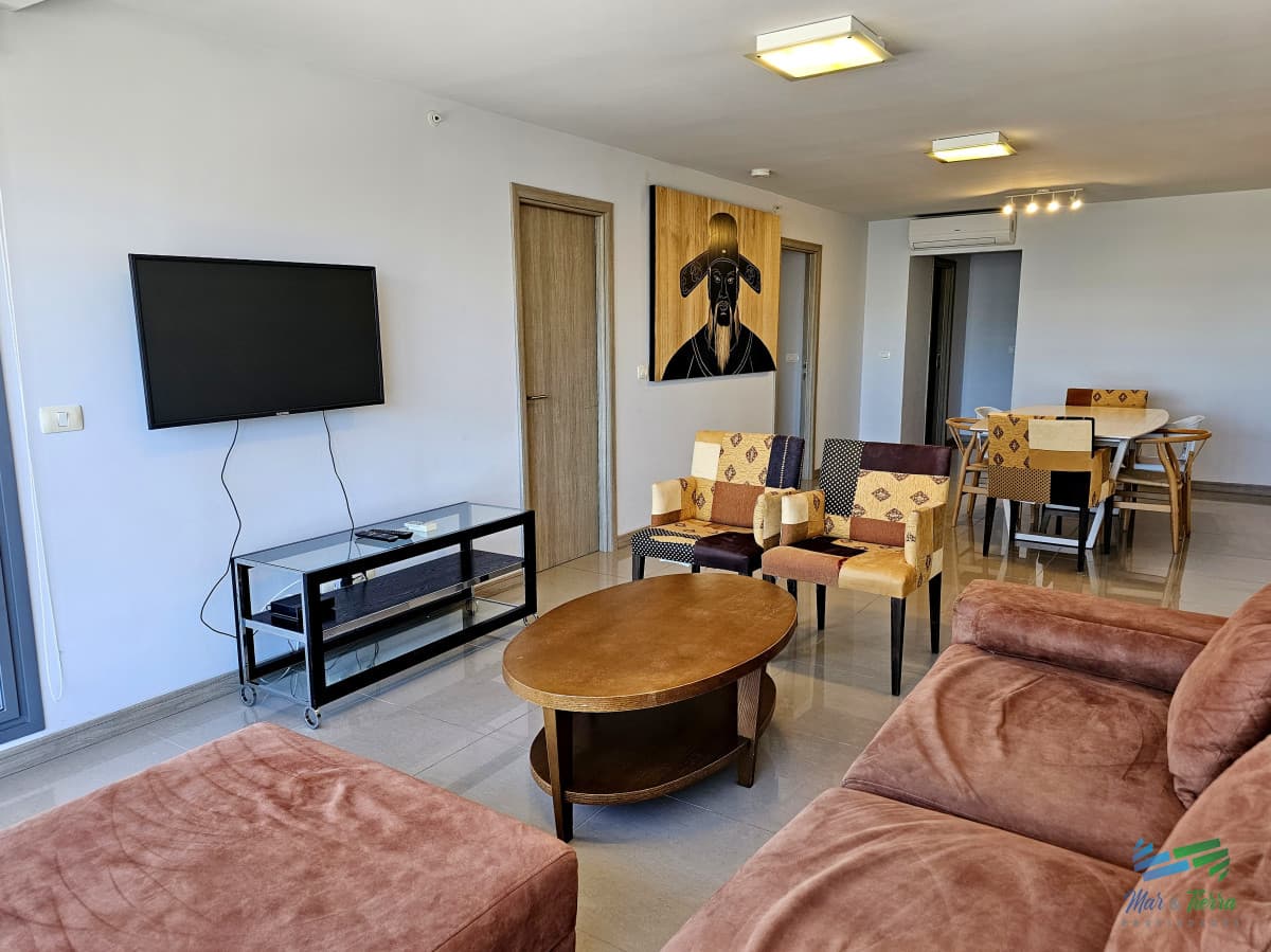 Venta de apartamento a estrenar de 2 suites en playa Brava Punta del Este