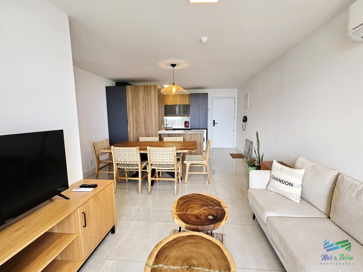 Venta de apartamento a estrenar en Punta del Este, Playa Brava