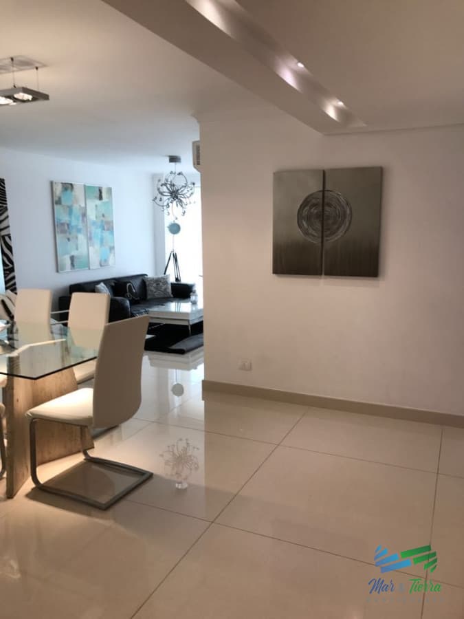 En venta.. piso alto , torre de categoría con excelente ubicación y servicios.