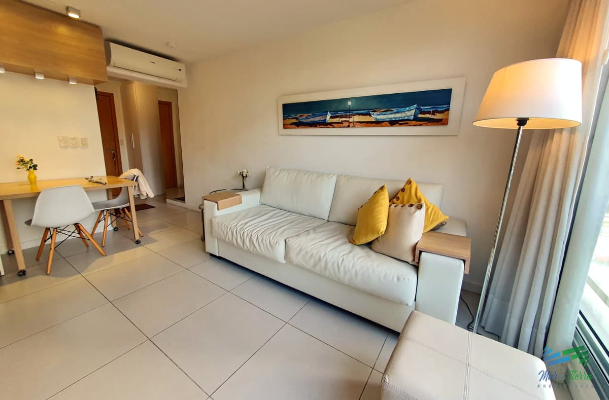 APARTAMENTO 1 DORMITORIO EN ALQUILER, CON SERVICIOS, AV.ROOSEVELT, PUNTA DEL ESTE