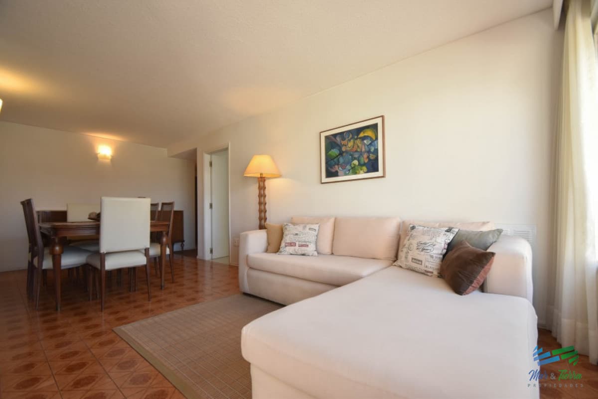 Apartamento de 2 dormitorios ,Punta del Este