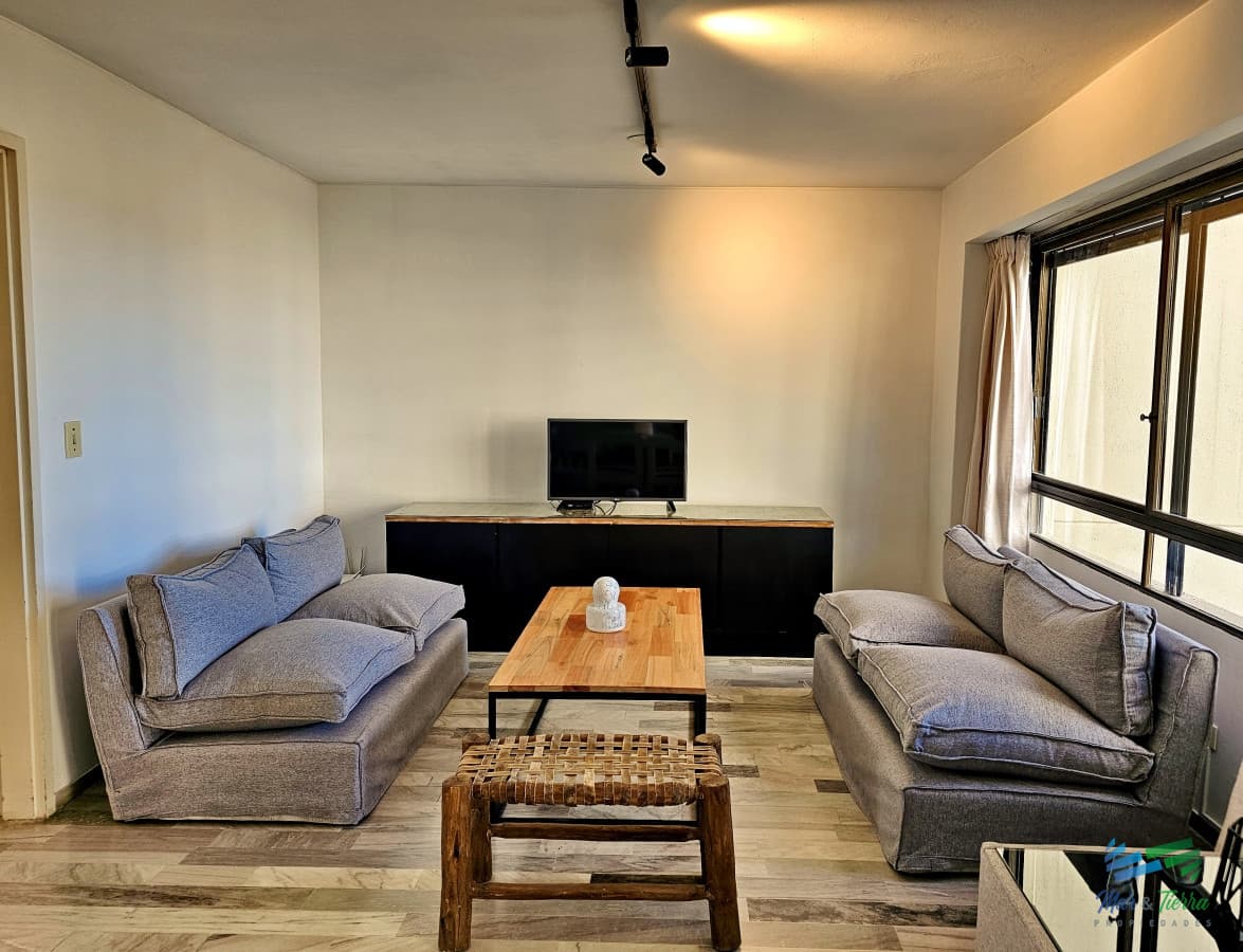 DEPARTAMENTO DE TRES DORMITORIOS EN VENTA, PUNTA DEL ESTE, BRAVA