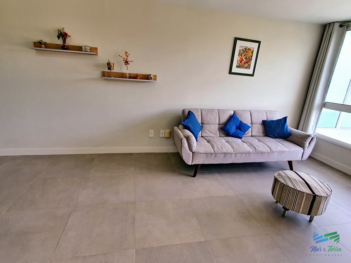 Vendo apartamento equipado de 1 dormitorio en Edif. Greenlife, Roosevelt, Punta del Este