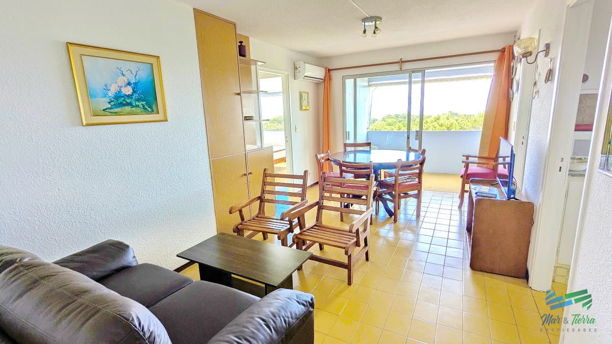 Roosevelt: Apartamento en venta y alquiler.