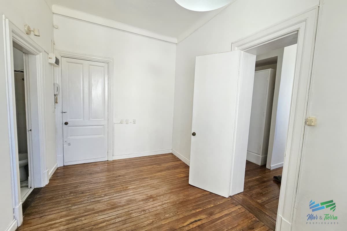 ALQUILER ANUAL Y VENTA EN LA PENÍNSULA, UN DORMITORIO, PUNTA DEL ESTE