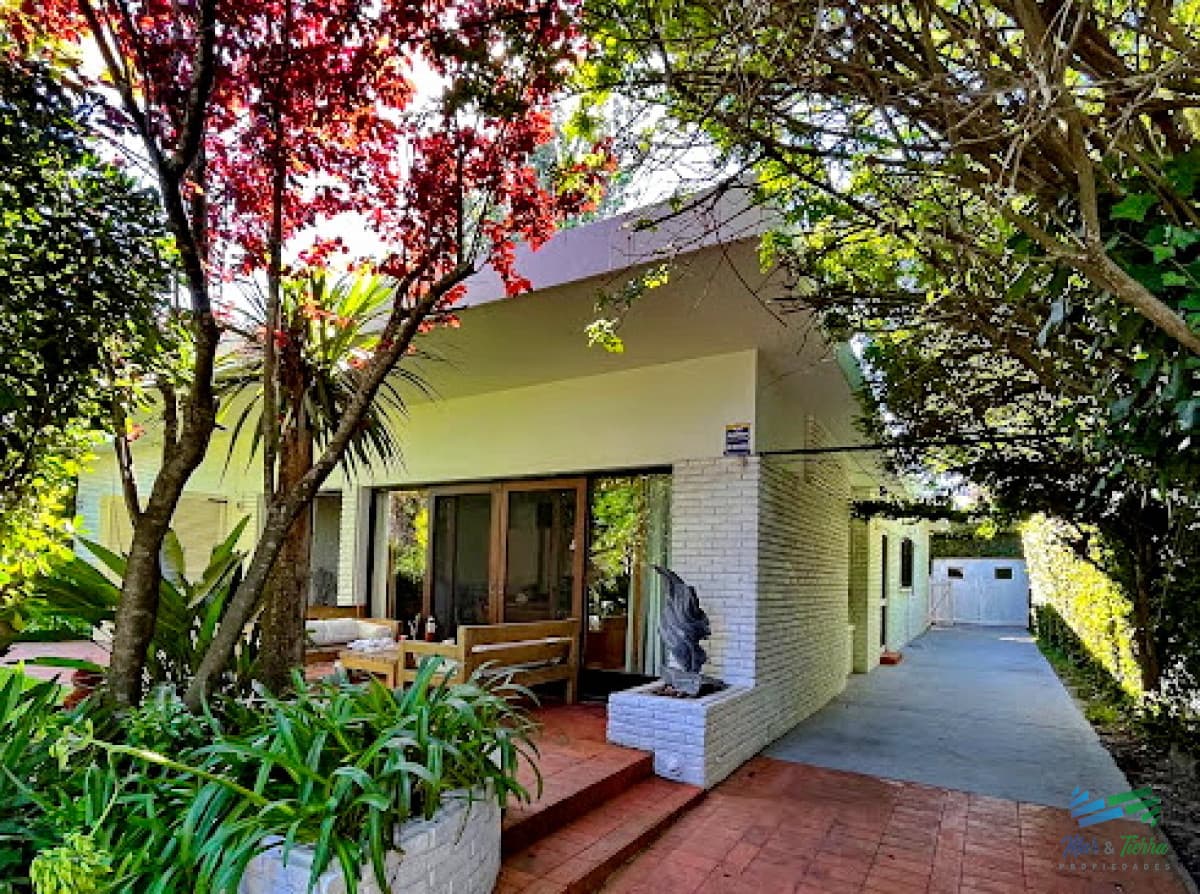 CASA EN LA MANSA, DISPONIBLE ALQUILER TEMPORADA, TRES DORMITORIOS.