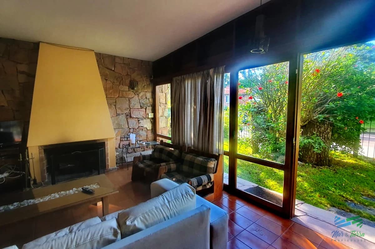 CASA CON PISCINA, 4 DORMITORIOS, MANSA, PUNTA DEL ESTE, DISPONIBLE EN TEMPORADA