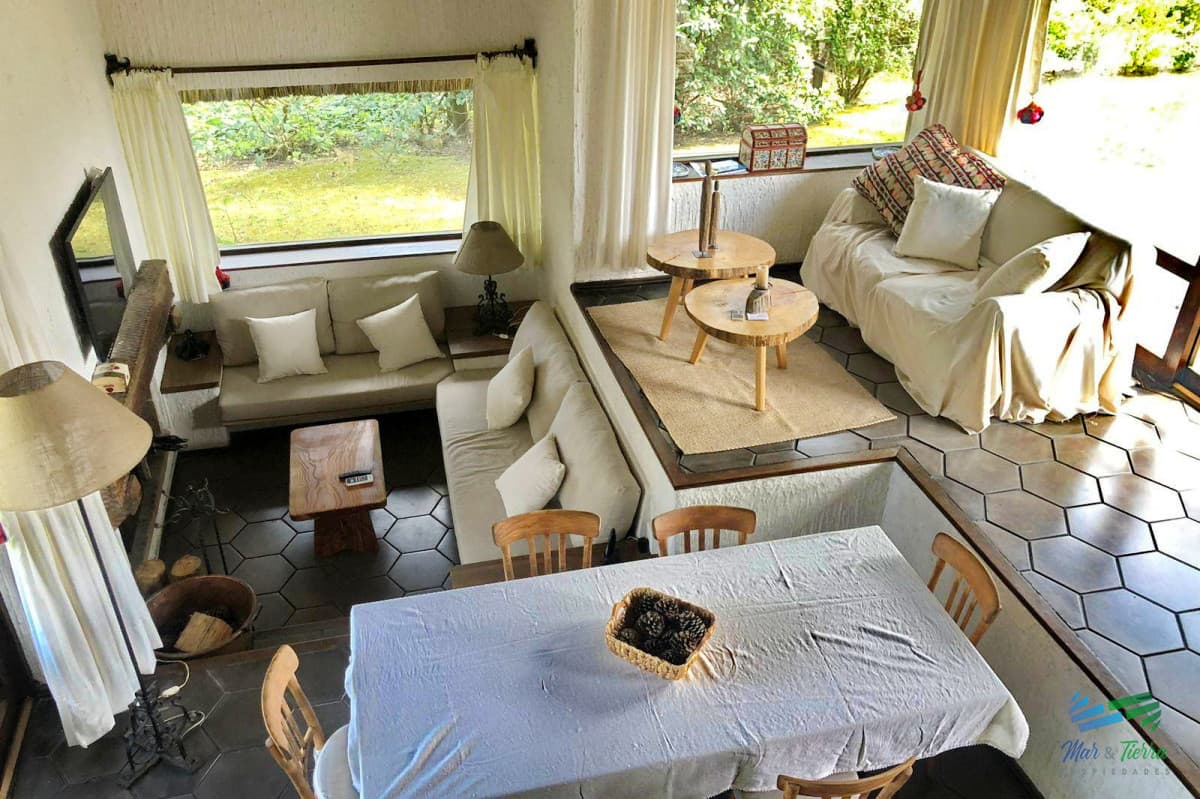 Excelente casa zona RIncón del Indio.
