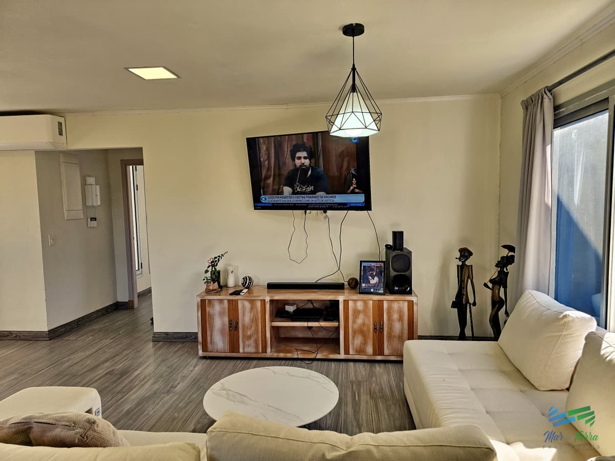 VENTA DE CASA, 3 DORMITORIOS, CON PISCINA CLIMATIZADA. MALDONADO, PUNTA DEL ESTE.
