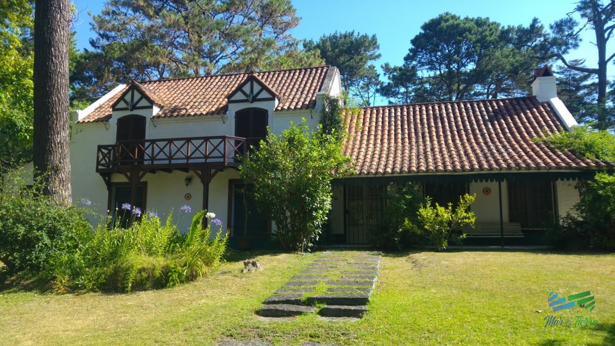Casa en Mansa, 4 dormitorios *