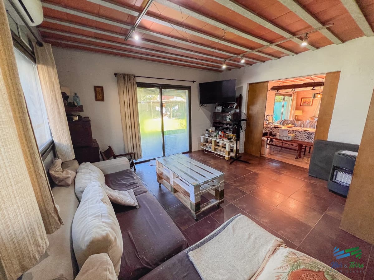 Cómoda casa, muy bien ubicada, ideal para vivir todo el año, zona de colegios