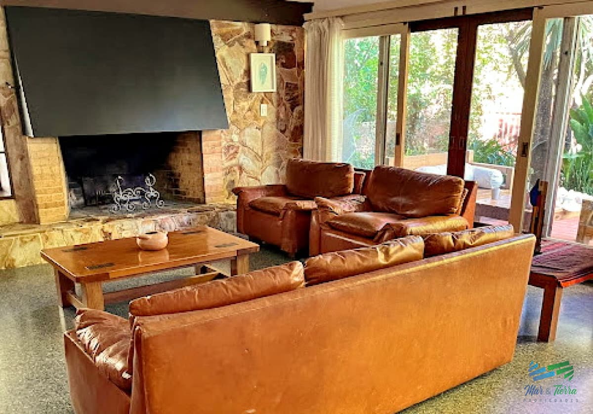 CASA EN LA MANSA, DISPONIBLE ALQUILER TEMPORADA, TRES DORMITORIOS.