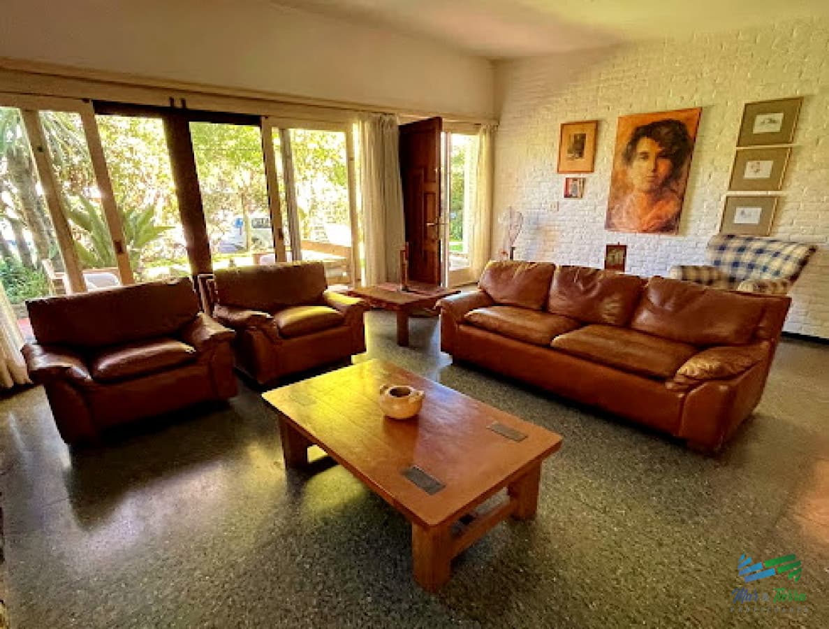 CASA EN LA MANSA, DISPONIBLE ALQUILER TEMPORADA, TRES DORMITORIOS.