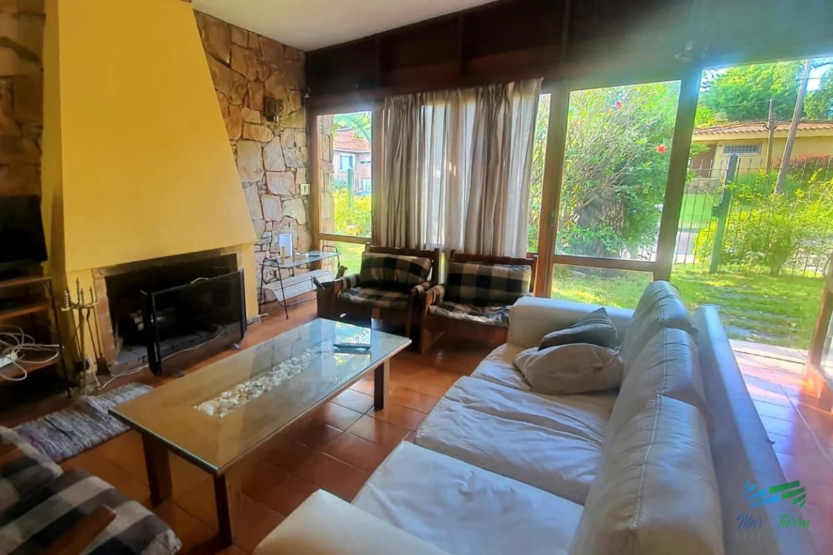 CASA CON PISCINA, 4 DORMITORIOS, MANSA, PUNTA DEL ESTE, DISPONIBLE EN TEMPORADA