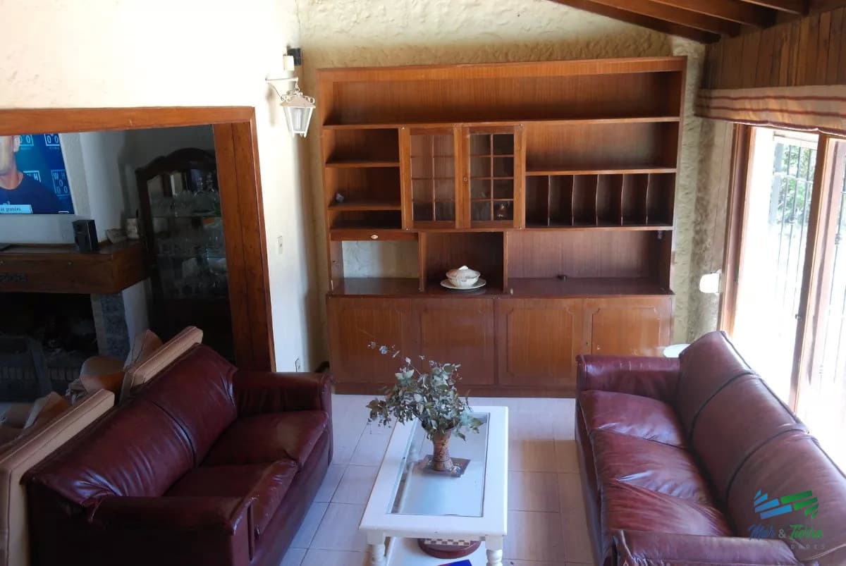 Casa de 4 dormitorios con piscina en alquiler en Brava, Punta del Este.