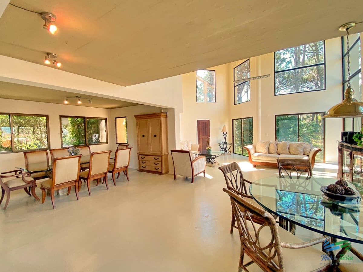 Gran casa de 5 dormitorios, Brava, Punta del Este. disponible alquiler temporada
