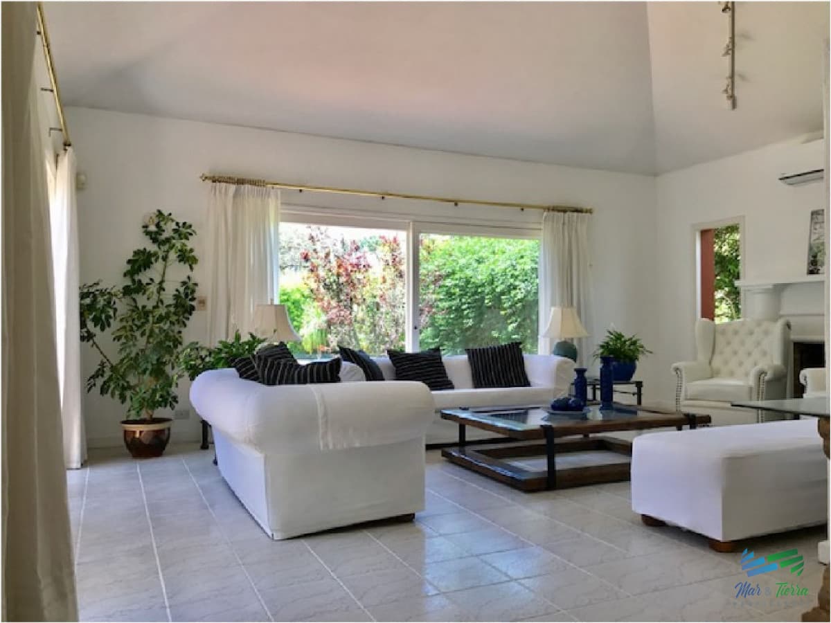 ALQUILO CASA CON PISCINA EN SAN RAFAEL, PUNTA DEL ESTE