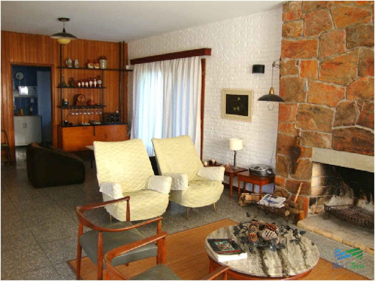 Alquilo casa de 4 dormitorios por temporada eb la mansa a 200 ms del mar, Punta del Este