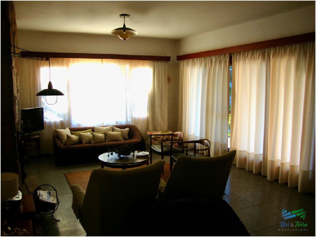 Alquilo casa de 4 dormitorios por temporada eb la mansa a 200 ms del mar, Punta del Este