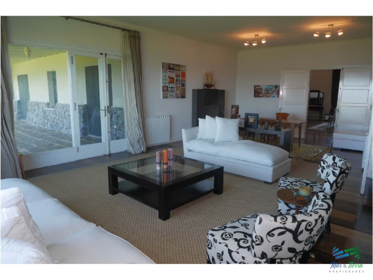 Vendo Espectacular casa frente al mar en Punta del Este.