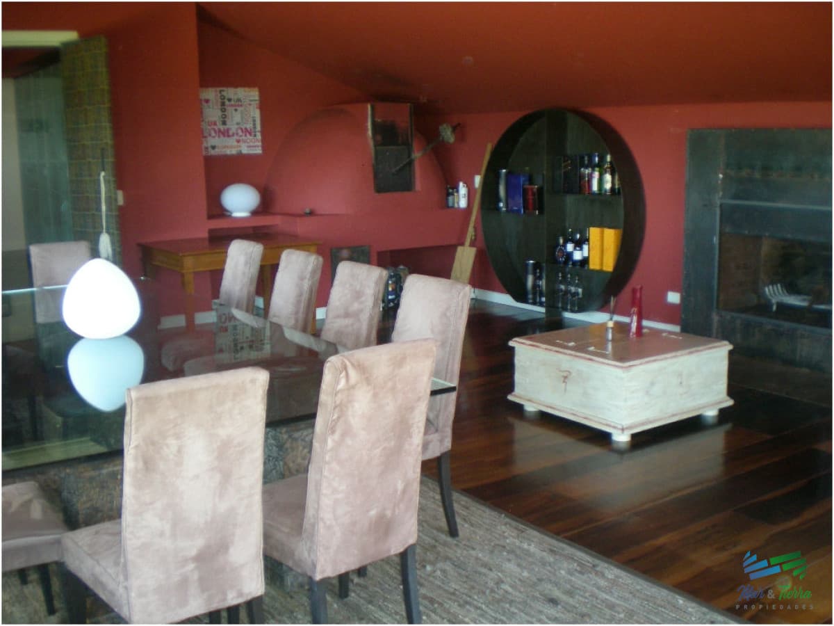 Vendo Espectacular casa frente al mar en Punta del Este.