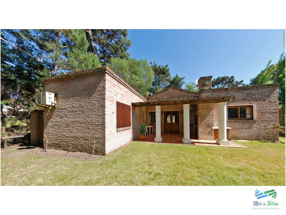 Casa de 2 dormitorios en alquiler en Rincon del Indio, Punta del Este
