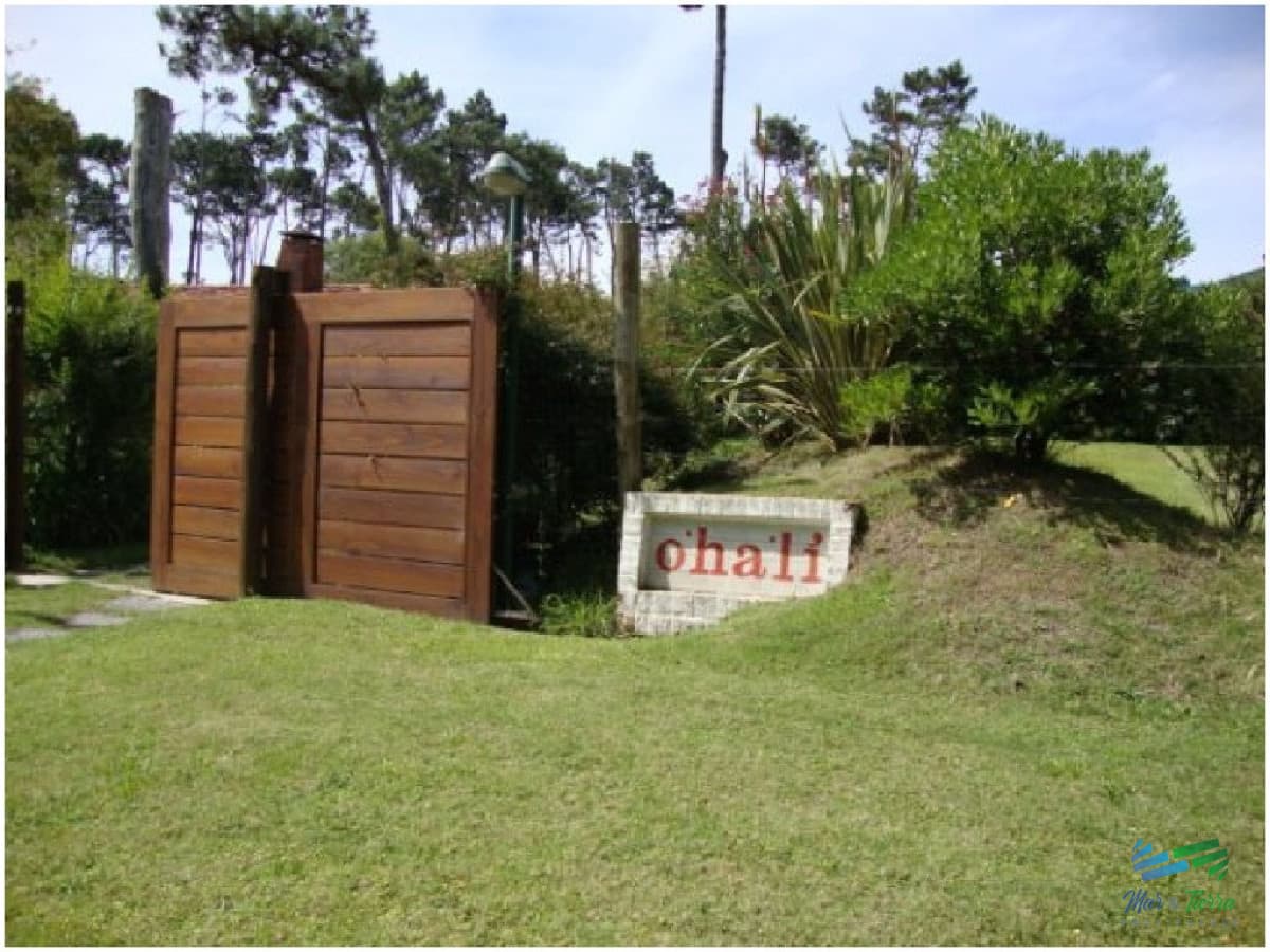 En alquiler!! Espectacular casa en alquiler. Cuenta con gran jardin y piscina.