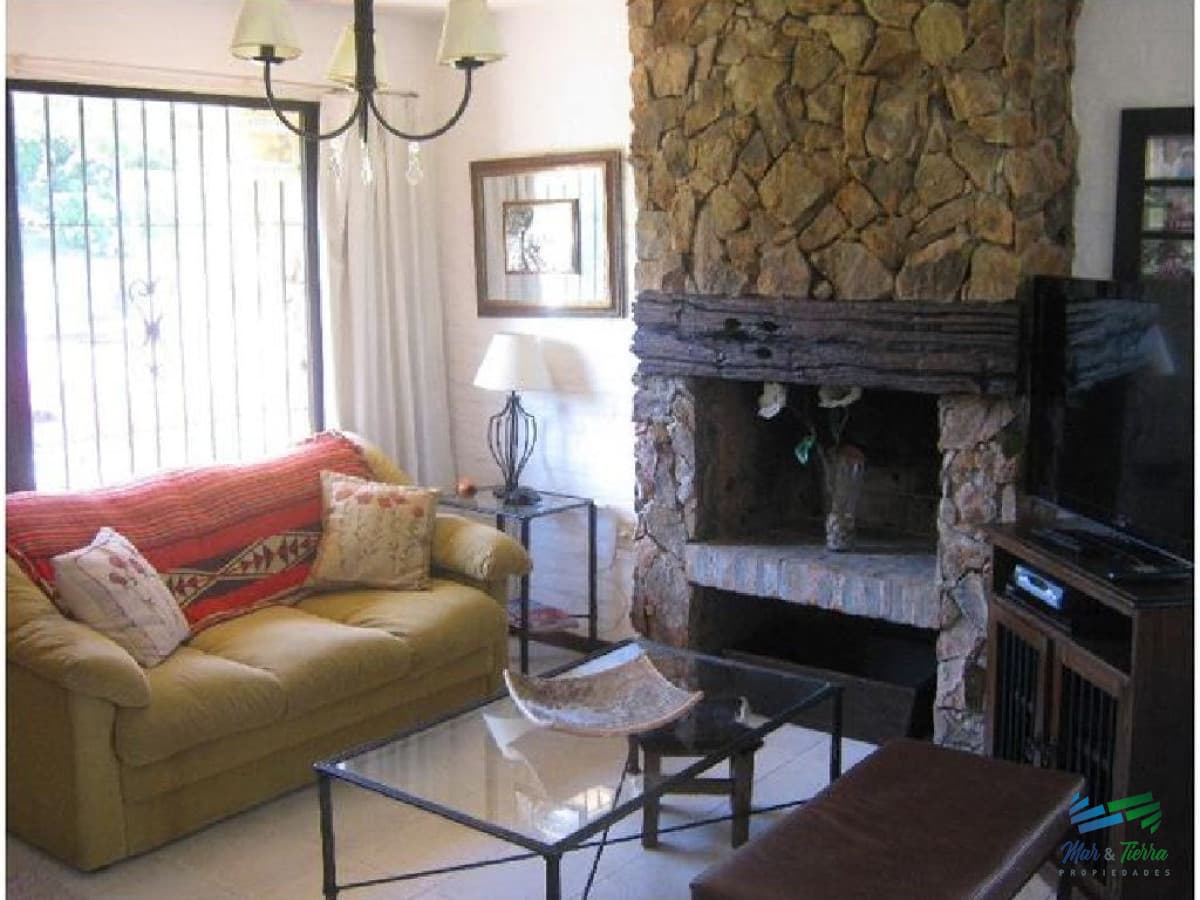 Casa en Montoya, 3 dormitorios *