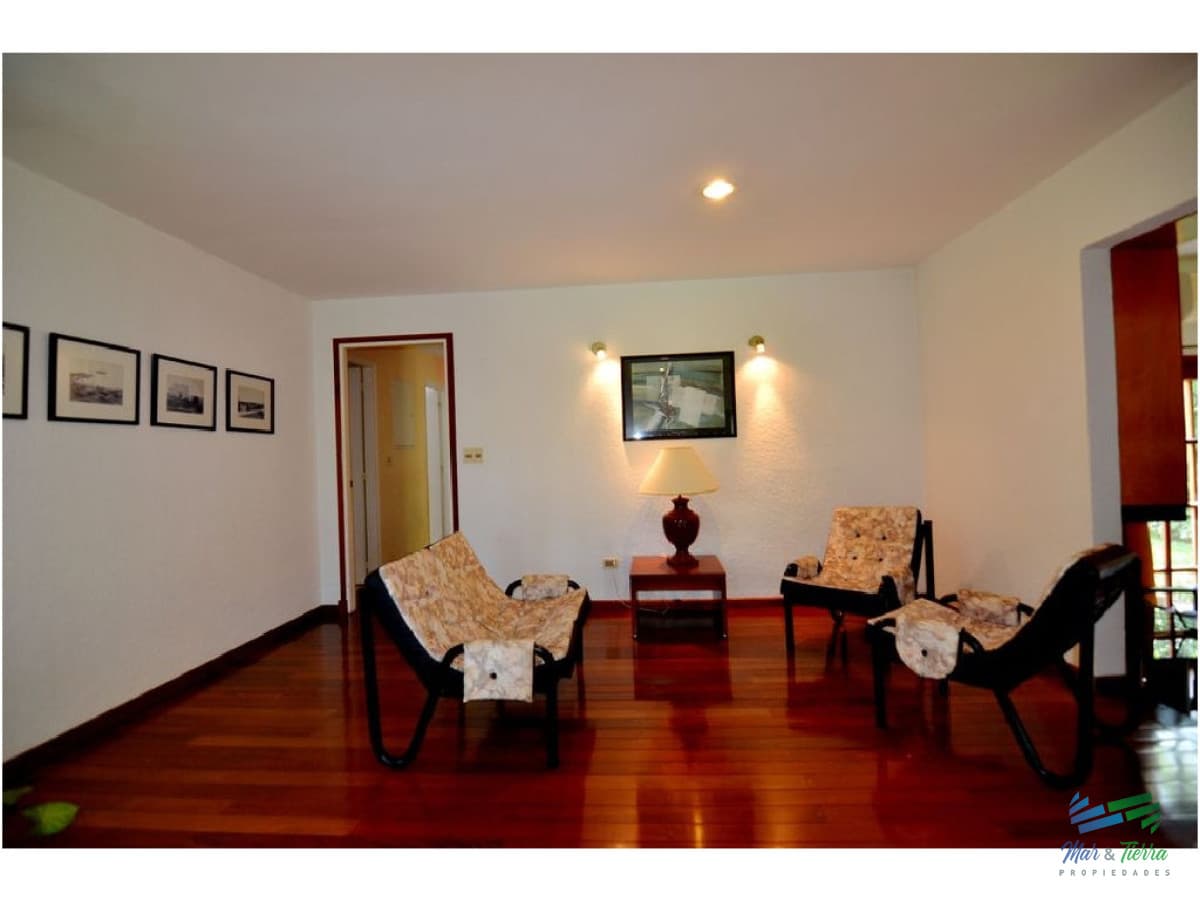 En venta y  alquiler de temporada... Espectacular casa en paradas de la mansa!