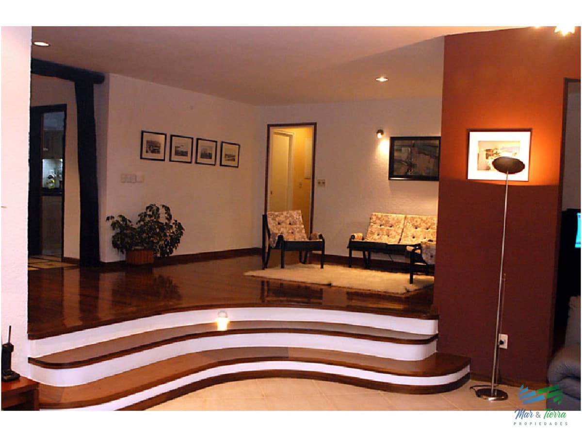 En venta y  alquiler de temporada... Espectacular casa en paradas de la mansa!