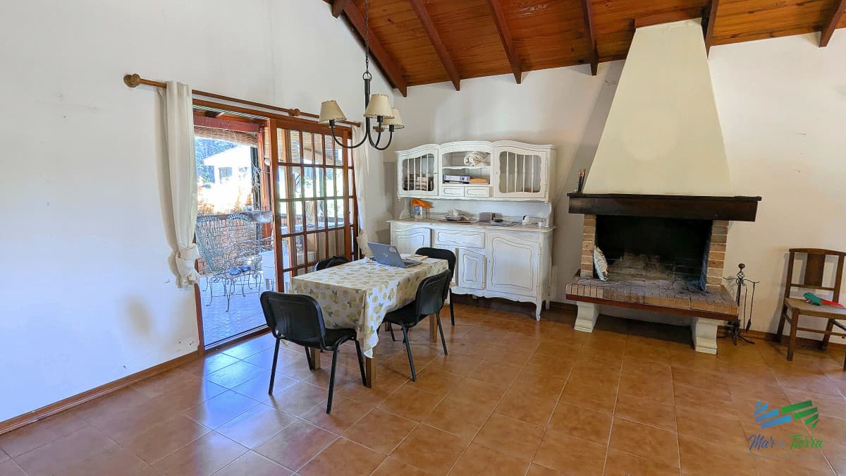 Venta de casa 3 dormitorios en barrio cantegril Punta del este, Maldonado, cerca de playa Mansa