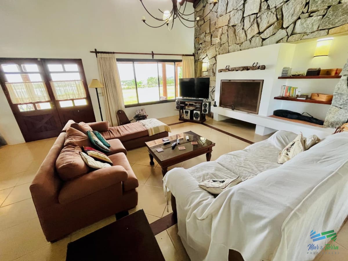 Casa en venta en barrio privado EL Quijote, La Barra, Punta del Este
