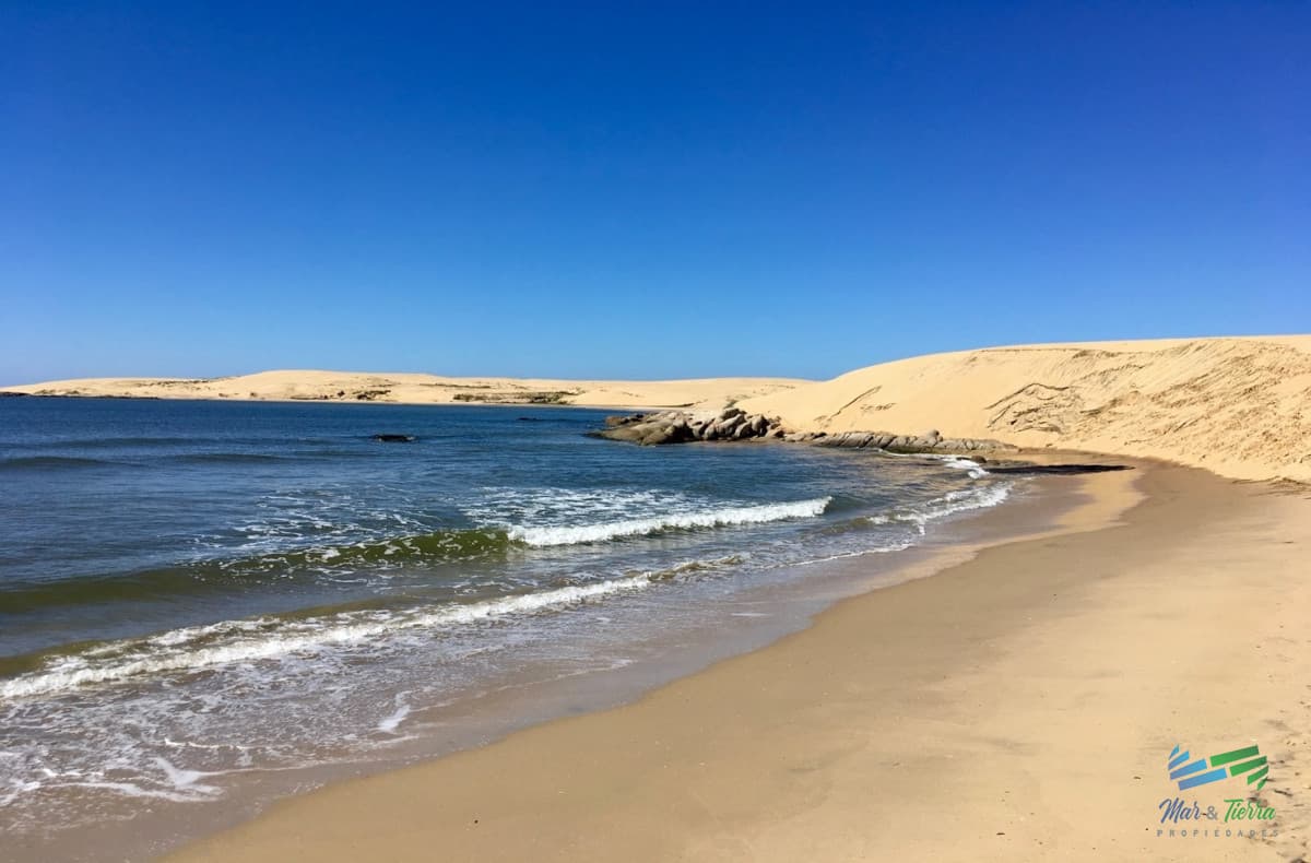 Un lugar único y diferente, arroyo navegable a 5 minutos del Mar