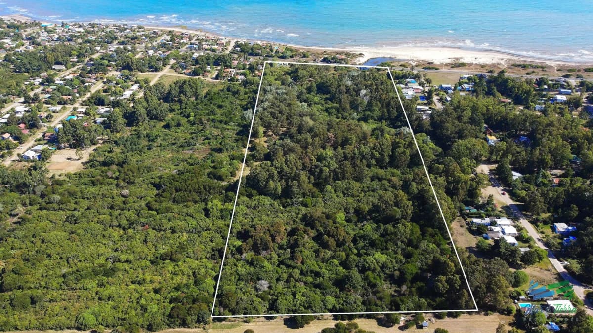 Venta de chacra de 10 has frente al mar en Las Flores Piriapolis Maldonado