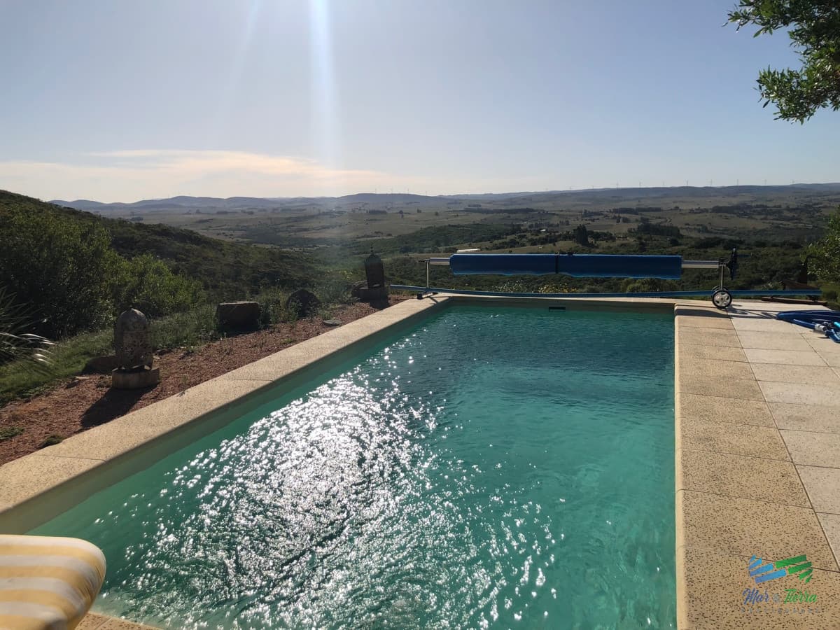 Bajo de Precio ! Chacra 5 Has con casa y las mejores vistas de las sierras a 50 minutos de Punta !