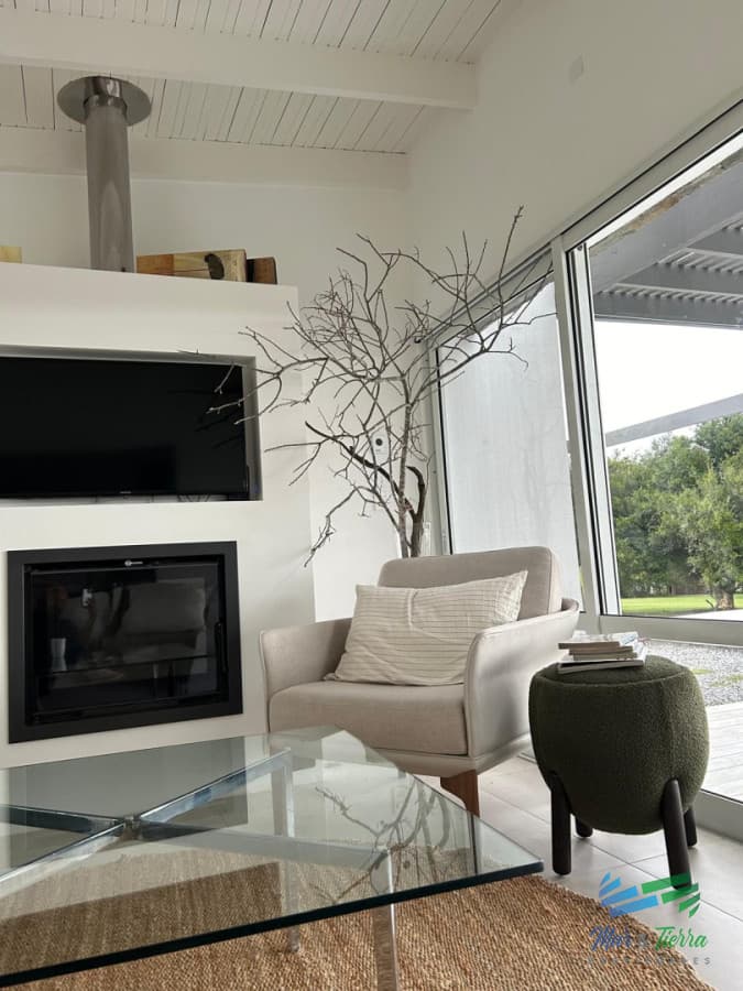 En venta casa en chacra barrio privado El Quijote, La Barra, Punta del Este