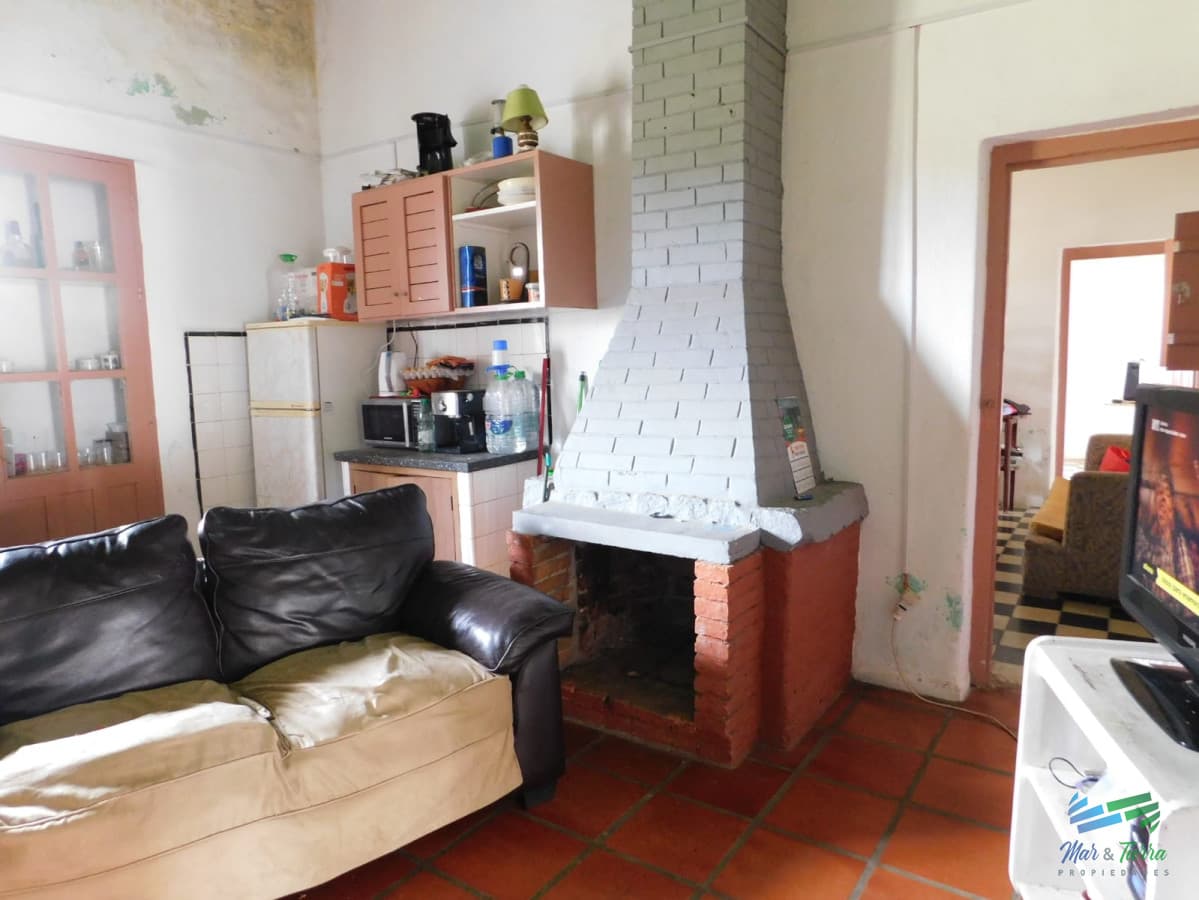 31 Has con casa R.9 (frente entrada Garzon)