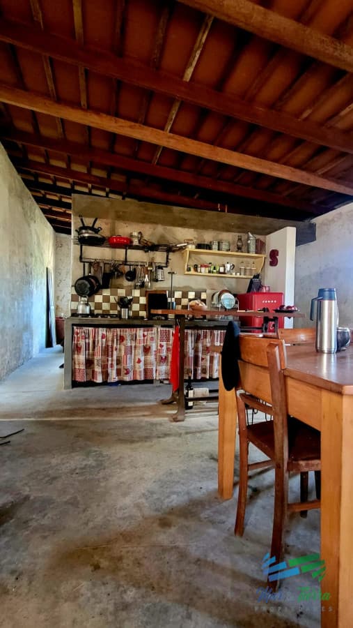 BAJO DE PRECIO !!! Muy linda casa de piedra, 9 has en las sierras y con 500 olivos