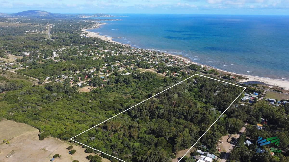 Venta de chacra de 10 has frente al mar en Las Flores Piriapolis Maldonado