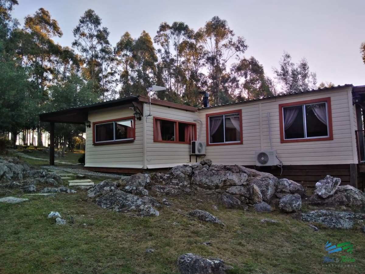 Muy linda chacra con casa, arbolada y bien ubicada